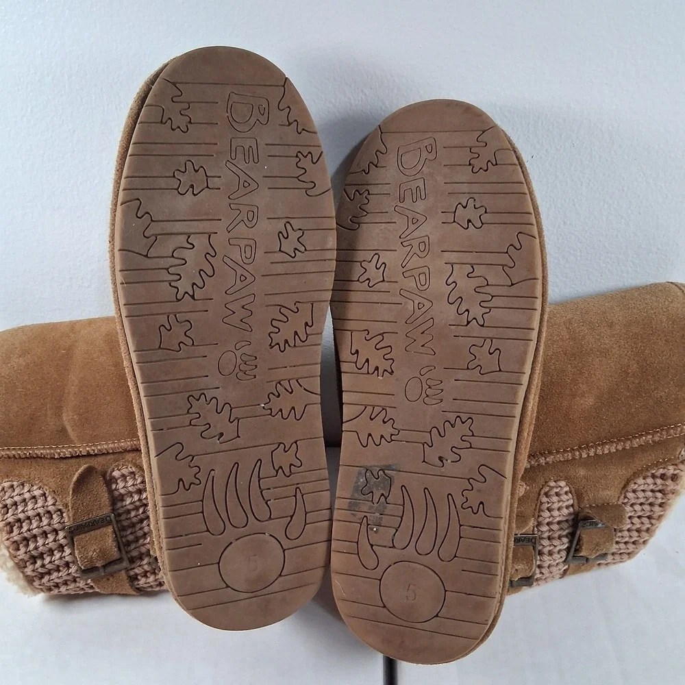Bearpaw Boshie Youth HIckory Tan Boots Buckle size 5 Suede Sheepskin Wool Lining